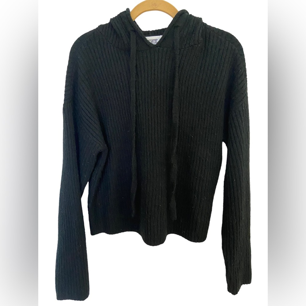 Victoria Secret PINK crop knit ribbed pull over hoodie size medium in black